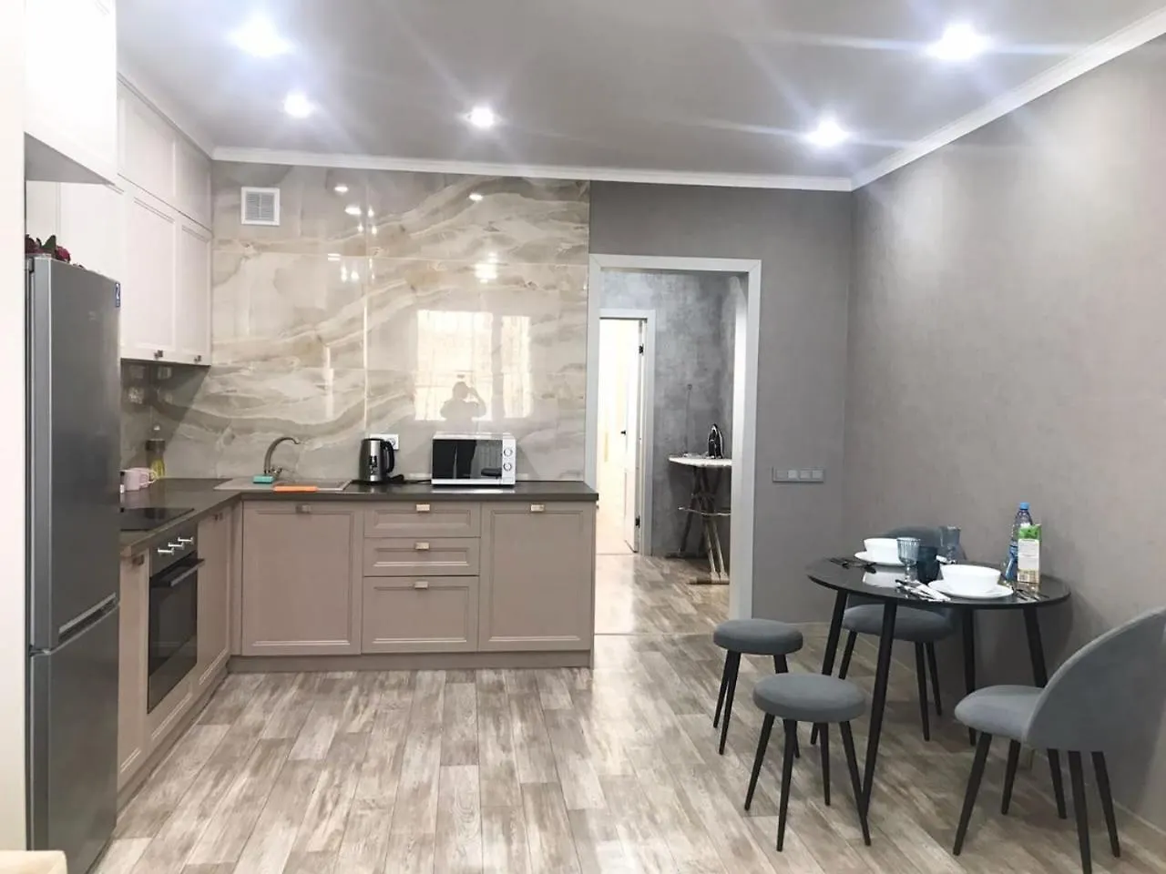 Apartment Люксовая Евродвушка Барыс Арена В Жк Сезім Қала Посуточно Nur-Sultan  Kazakhstan